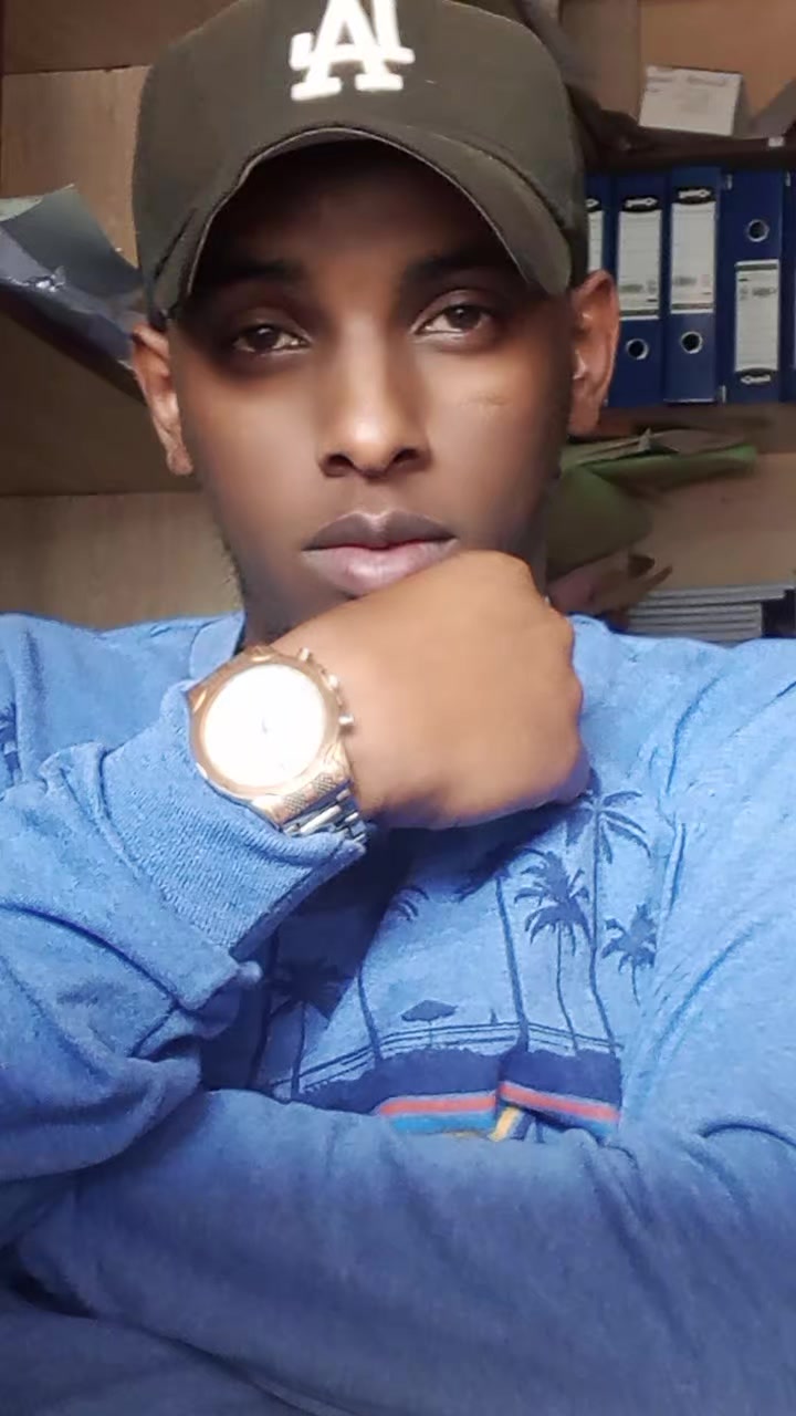 @نادني بريء 🇰🇪
