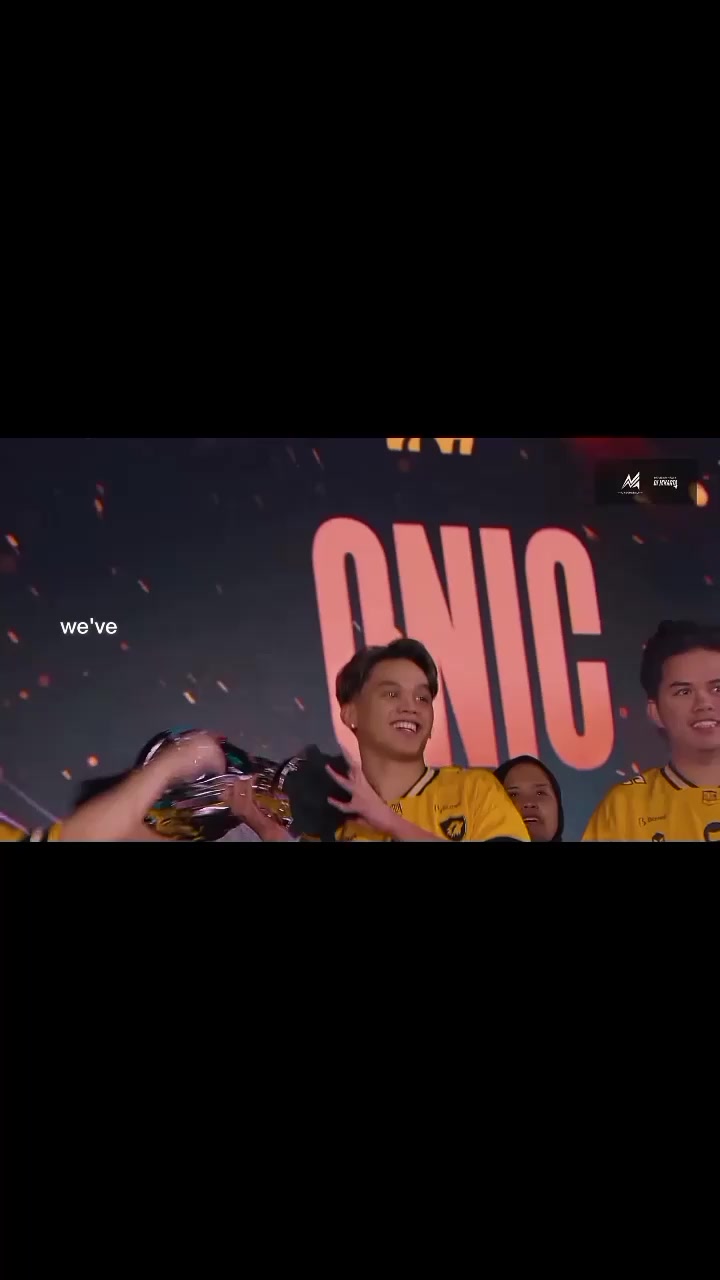 @𝚅
