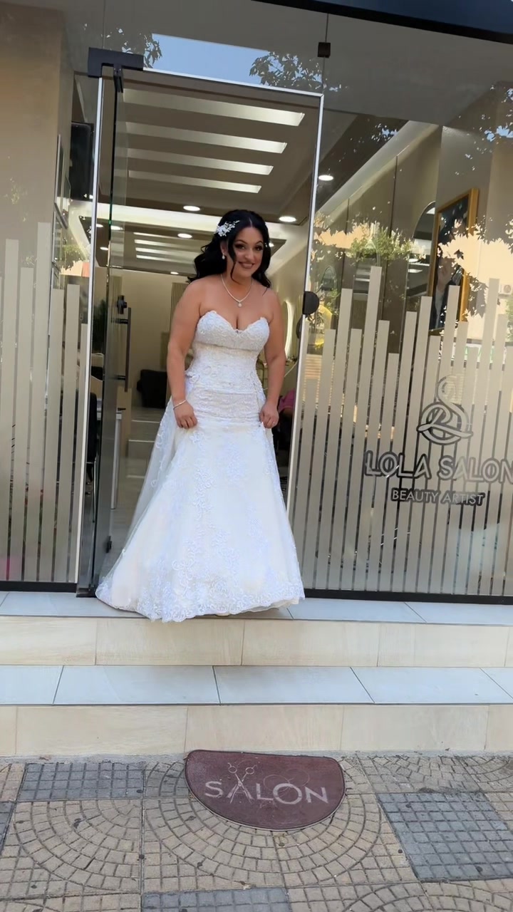 @Lola Sallon 👰&zwj;♀️💇&zwj;♀️💅