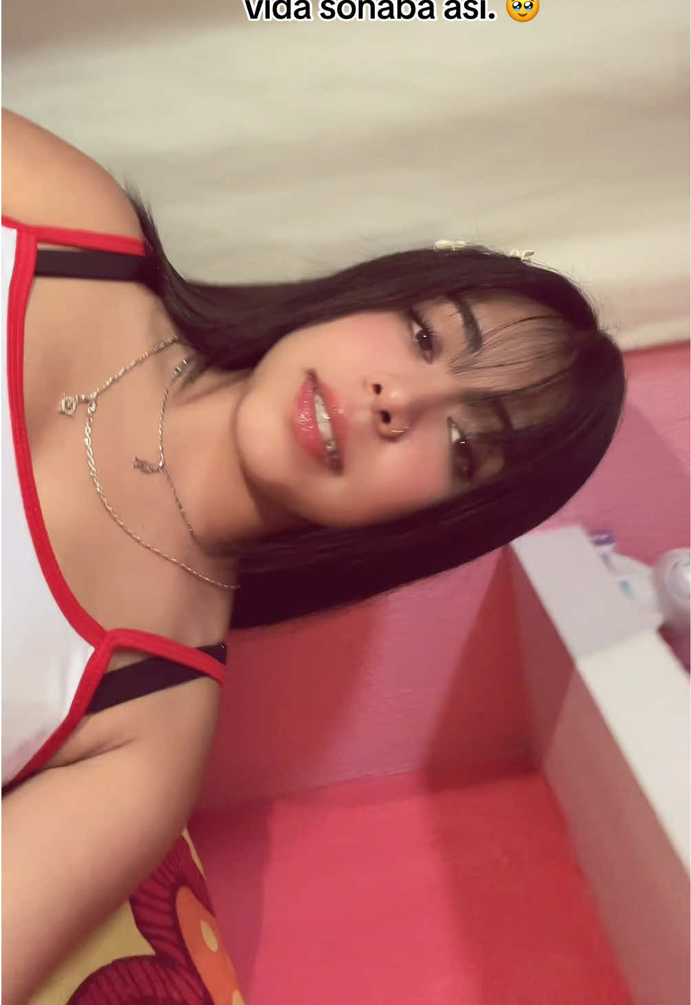 @👧🏽🫧✨