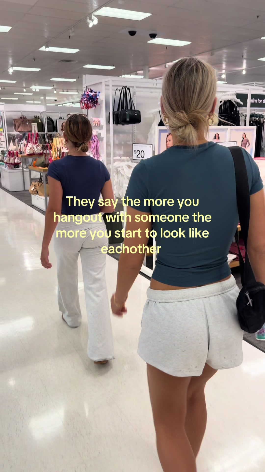 @caitlynnavery