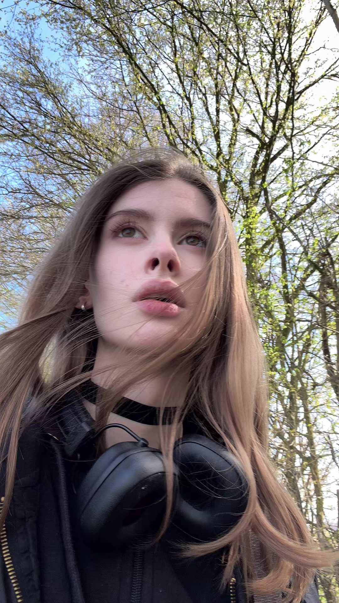 @Awemorre👁&zwj;🗨
