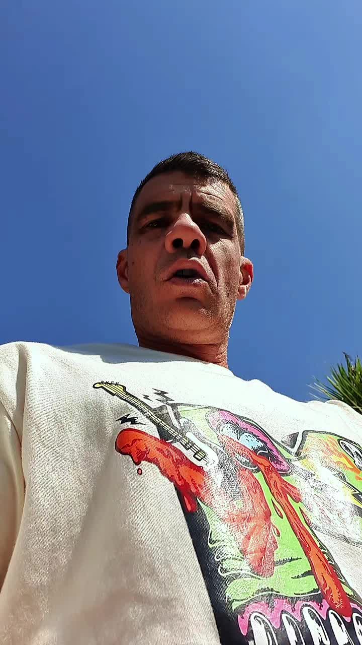 @Terry 🇿🇦 👣 🙃