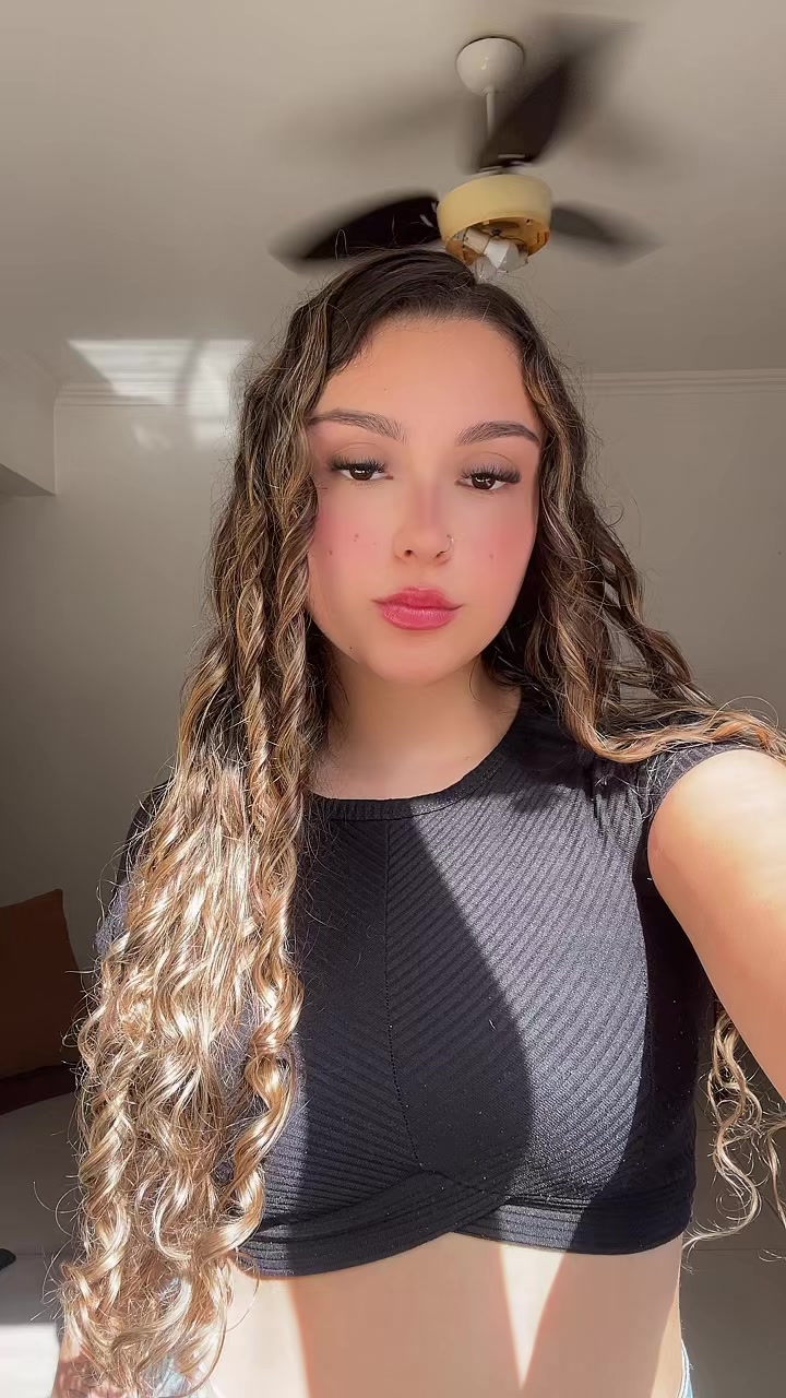 @laura_zimpek