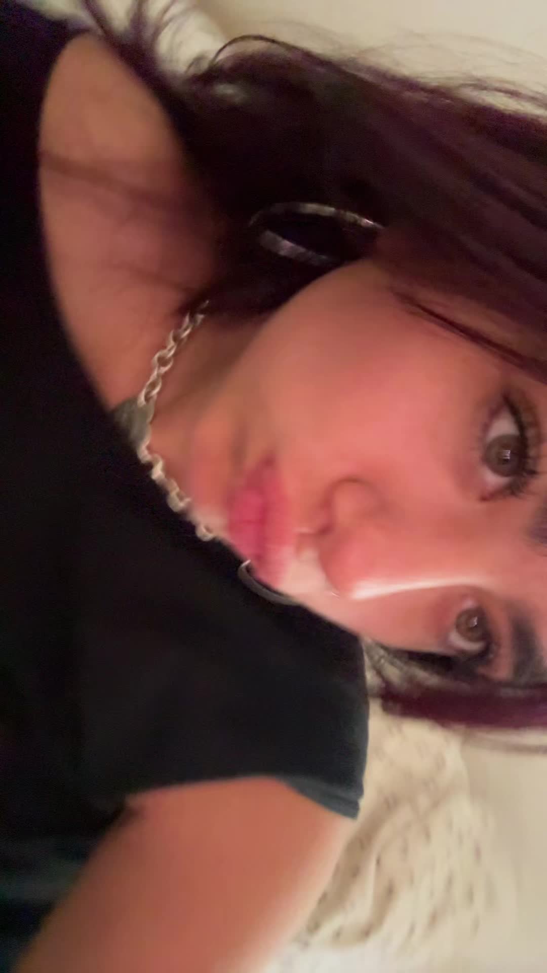 @bella