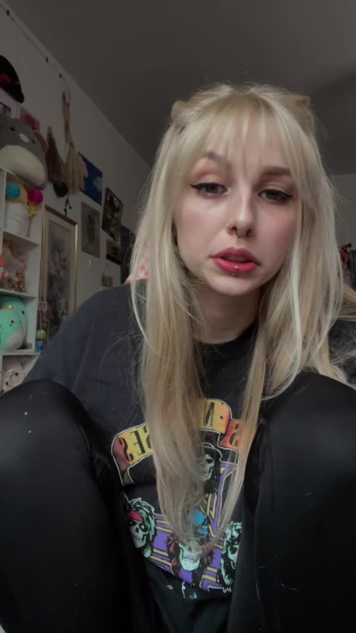 @˚♡。⋆ ༘˚✴︎ 𝓂𝒶𝓎 ✴︎˚ ༘ ⋆。♡˚