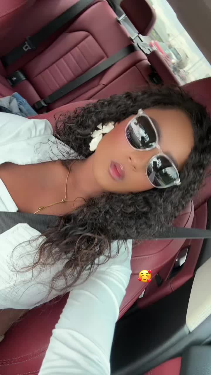 @Vanessa 🤎 G 02