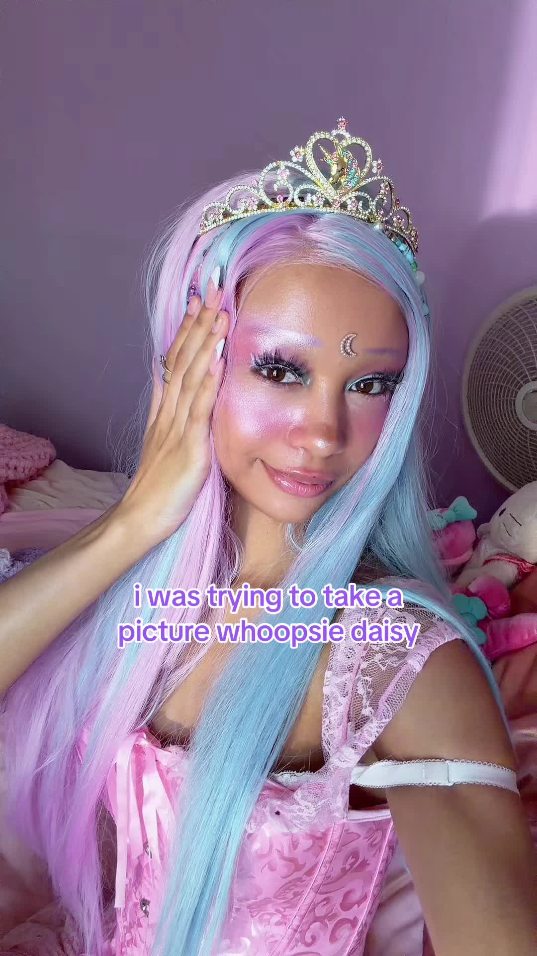 @๐๐ด๐ข๐ฃ๐ฆ๐ญ๐ญ๐ข ๐๐ฐ๐ฐ๐ฏ๐