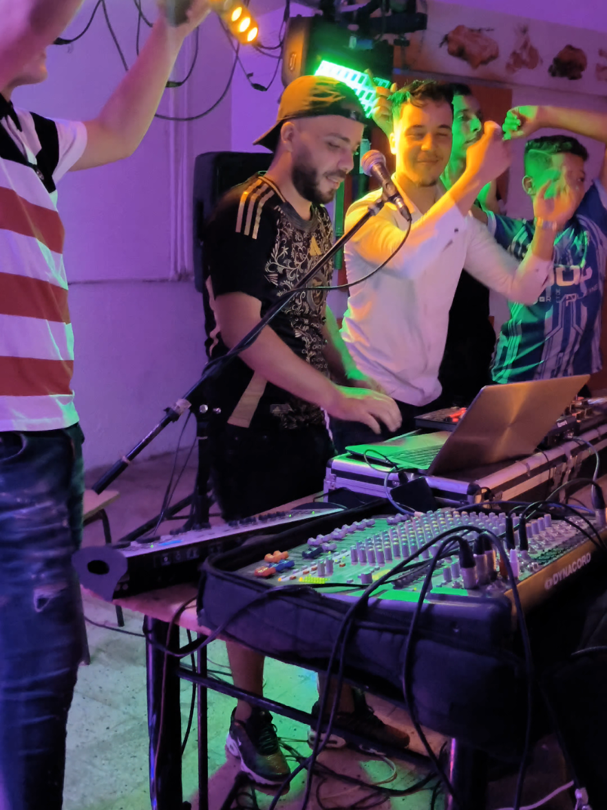 @Dj Monder.