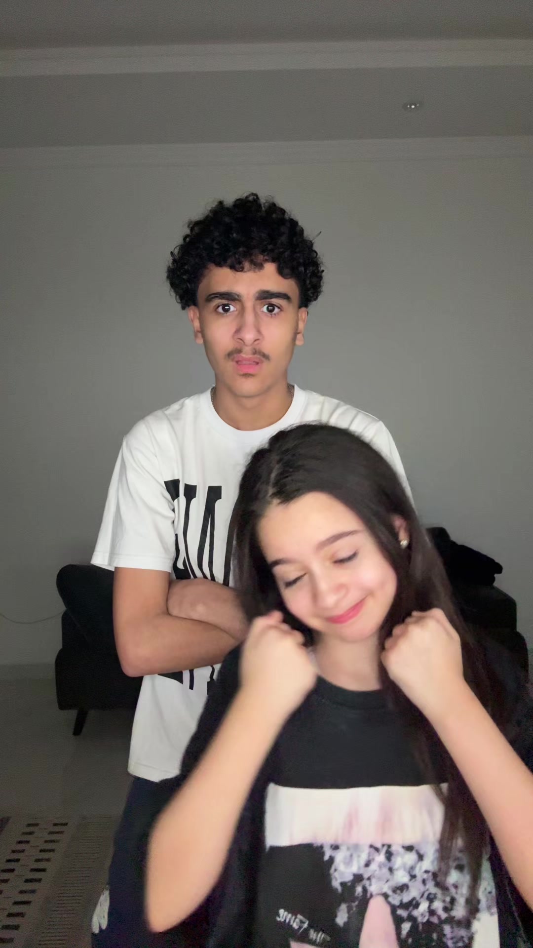 @𝐀𝐝𝐡𝐚𝐦𝐲𝐲