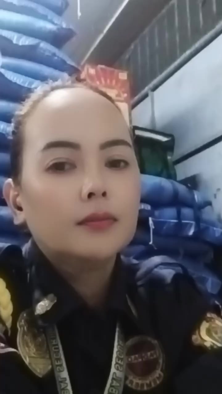 @#strongladyguard👩✈️👱♀️