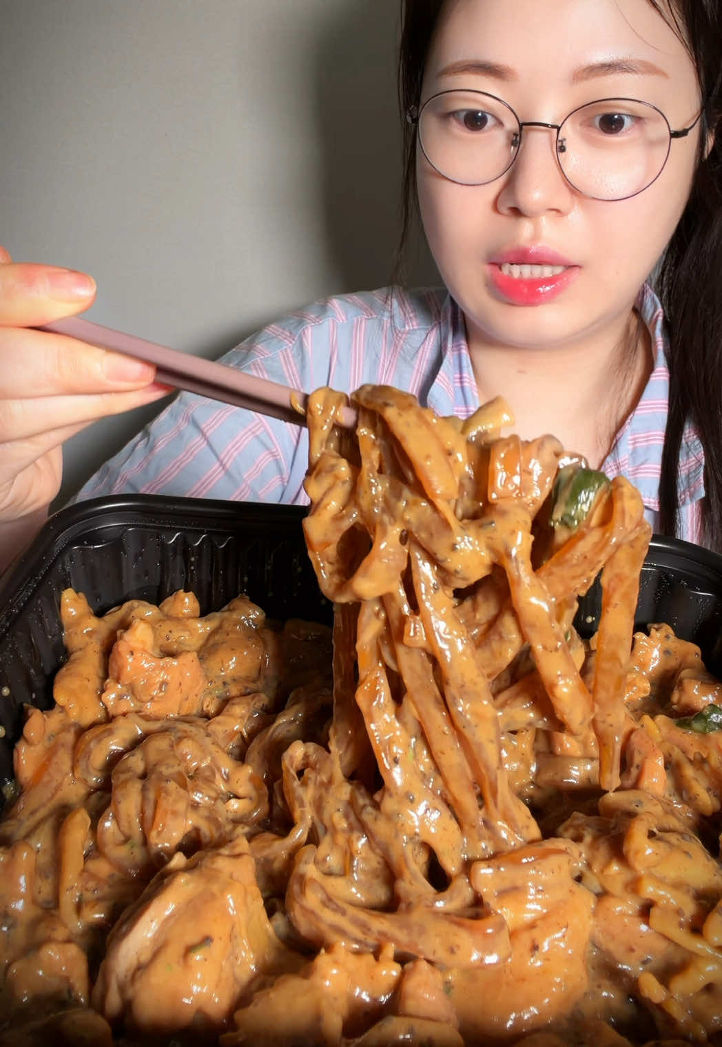 @잘먹는입큰언니