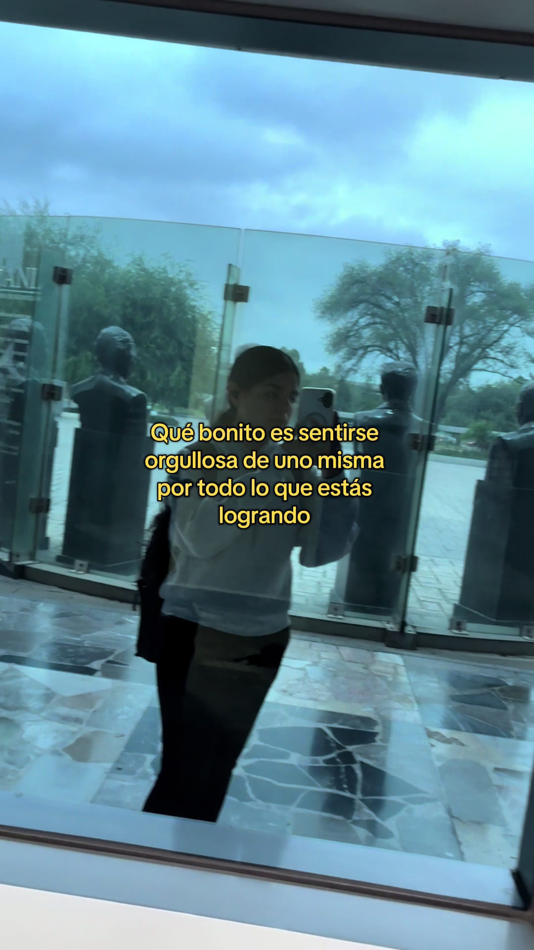 @HolasoyGaby