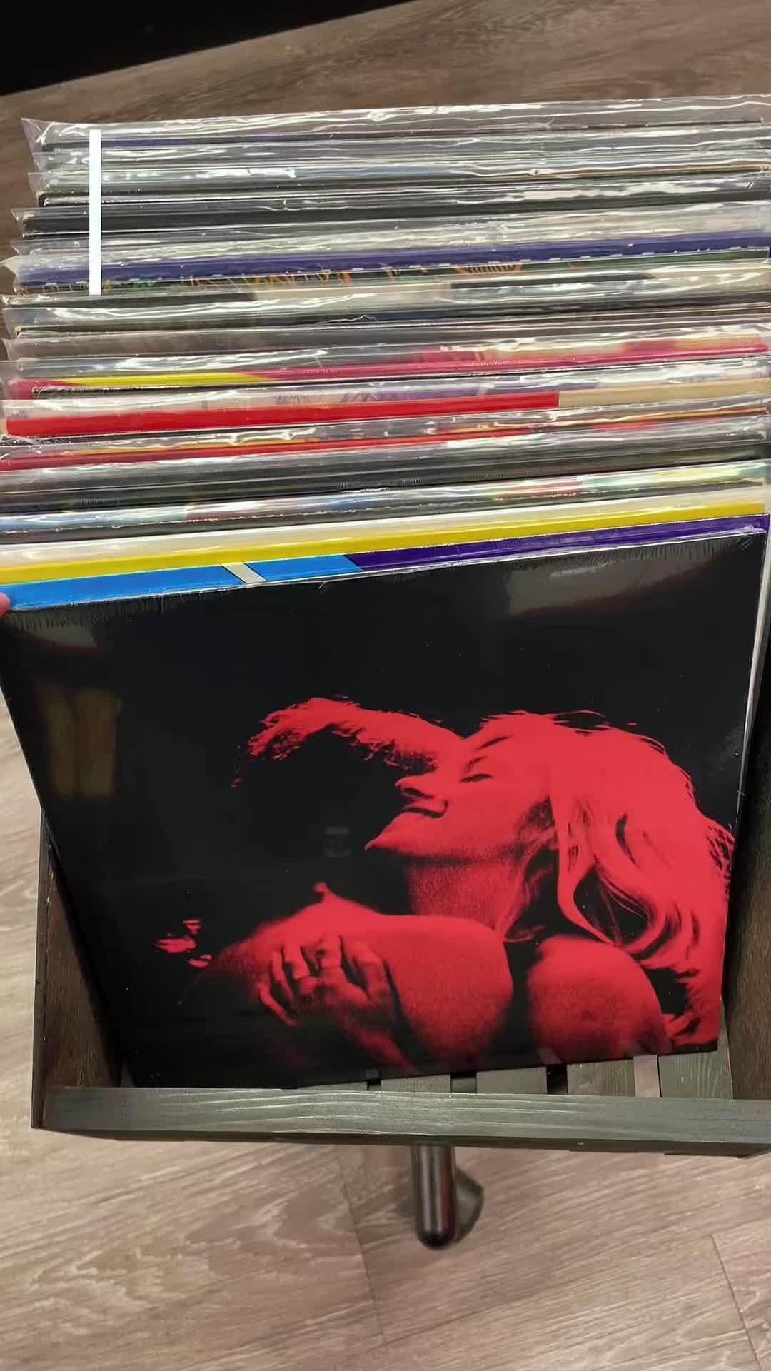 @Vinyl Revival
