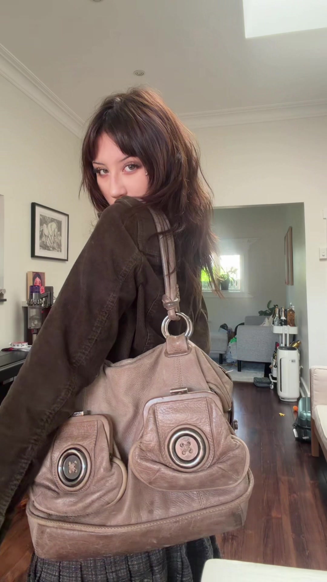 @lily