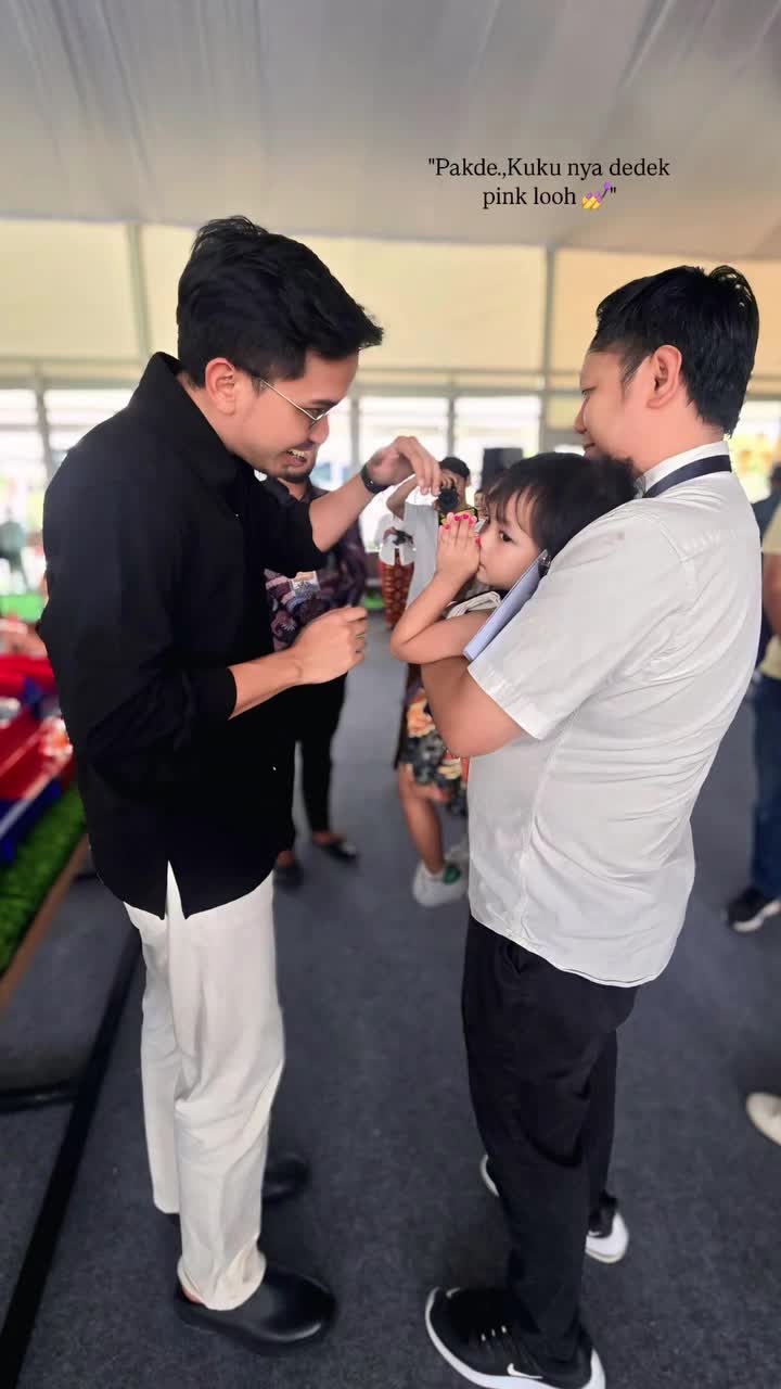 @AYOEK