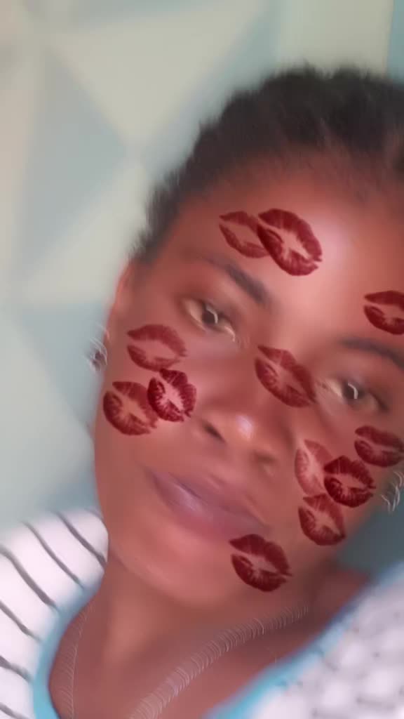 @Elourdena