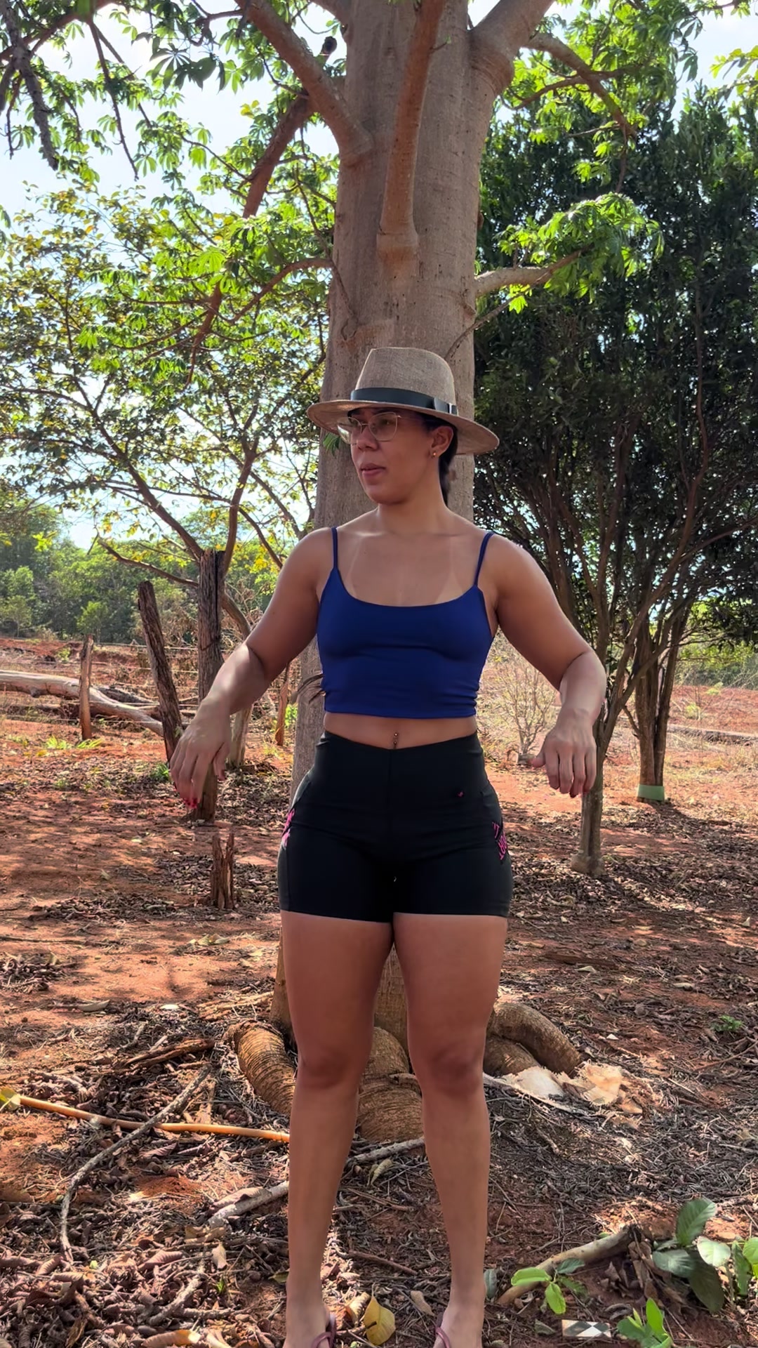 @larissaqueiroz