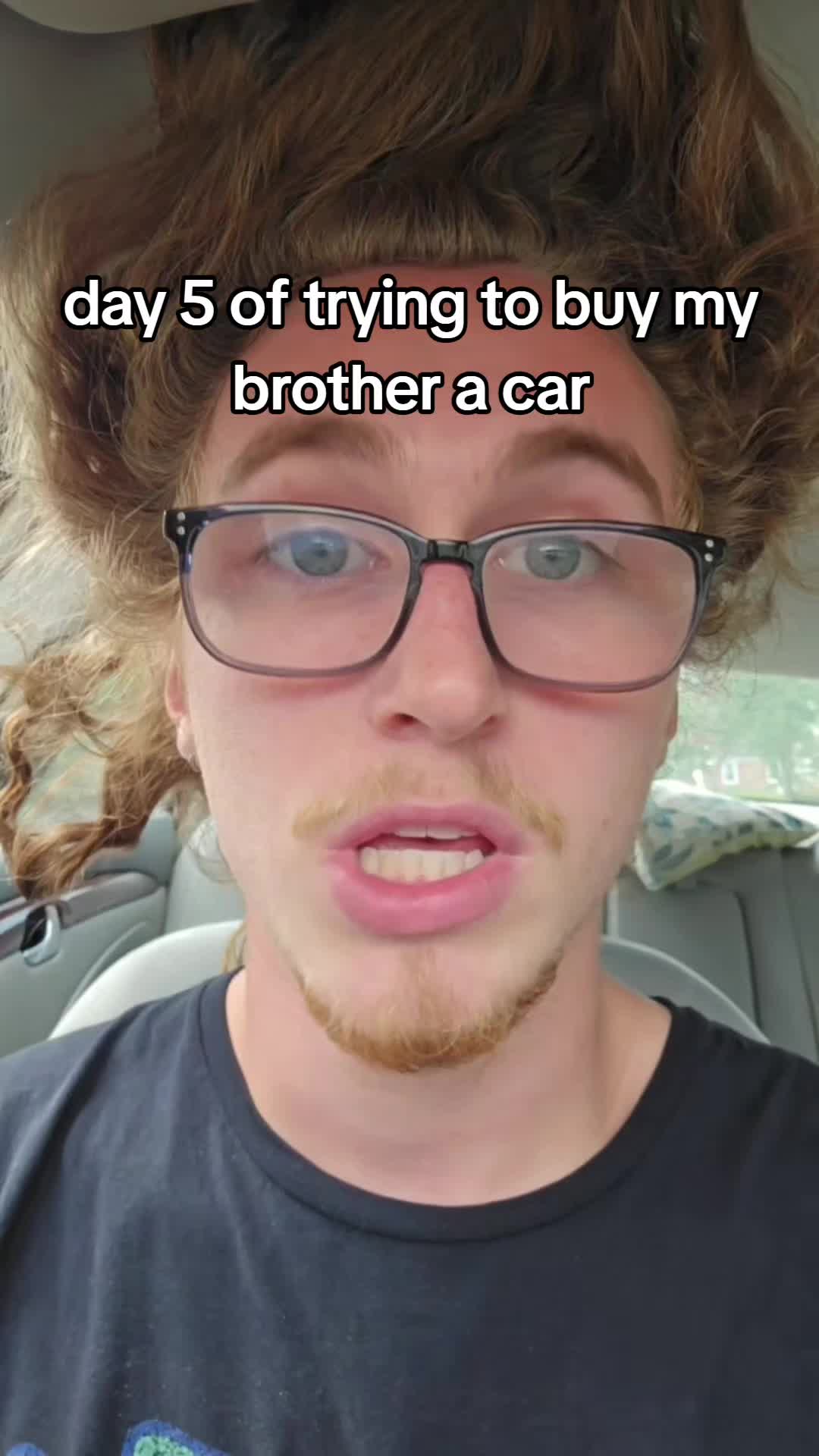 @GoldieGl0cks