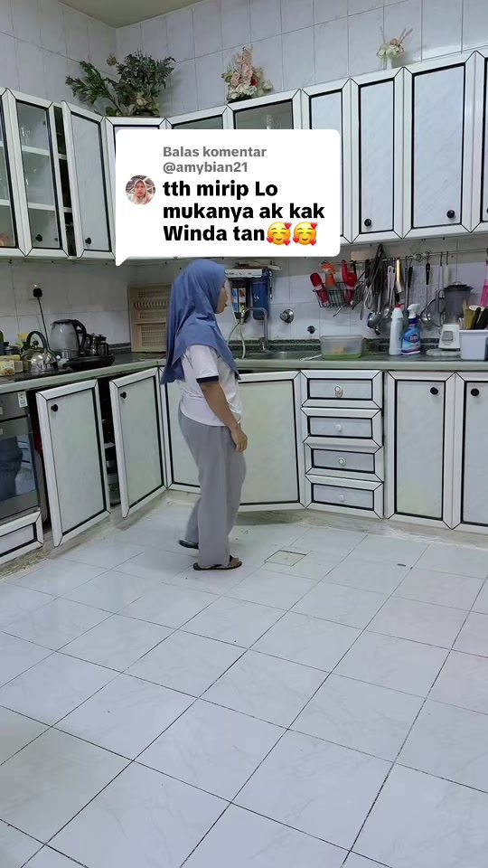 @lily