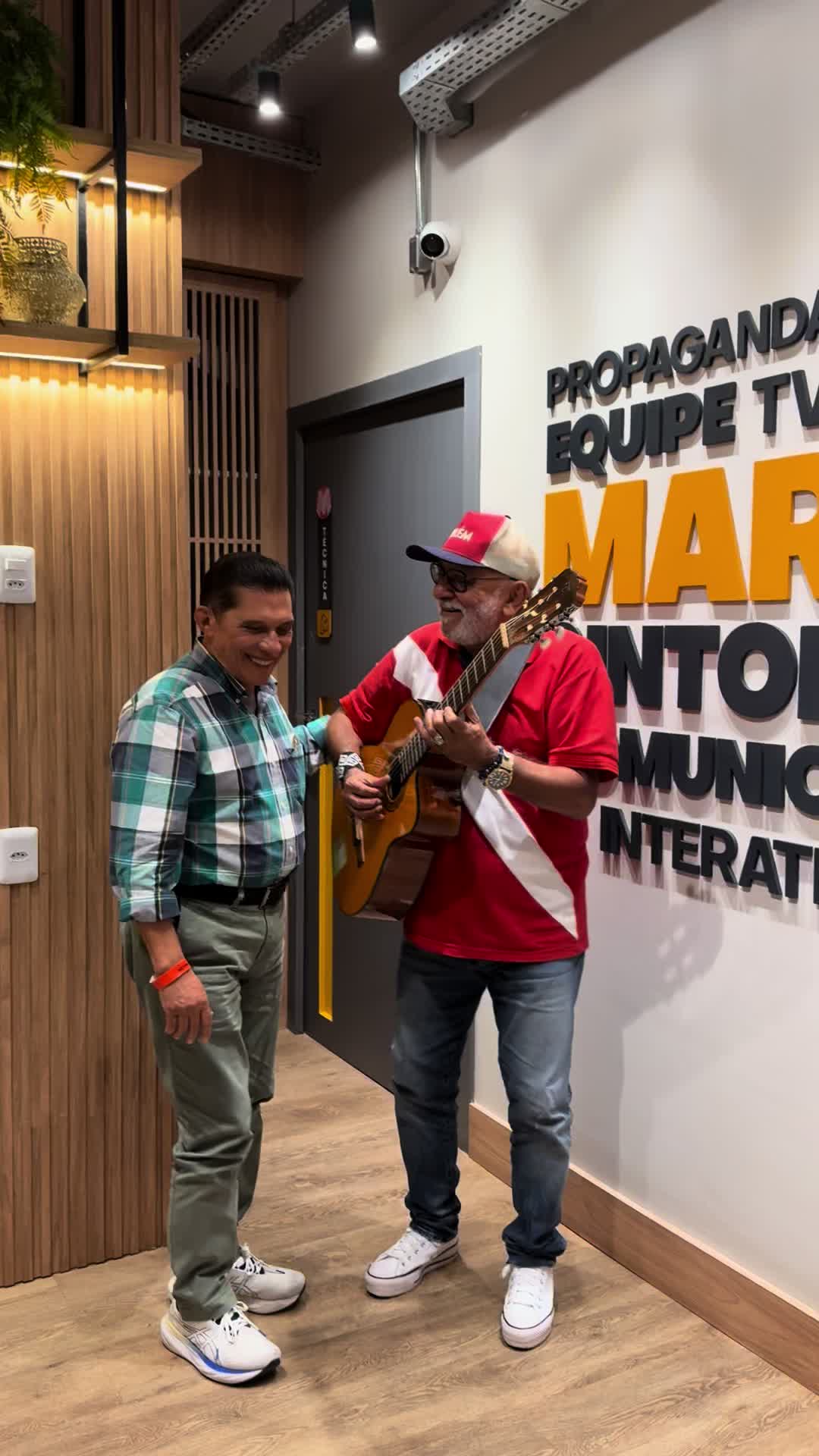 @Carlos Santos