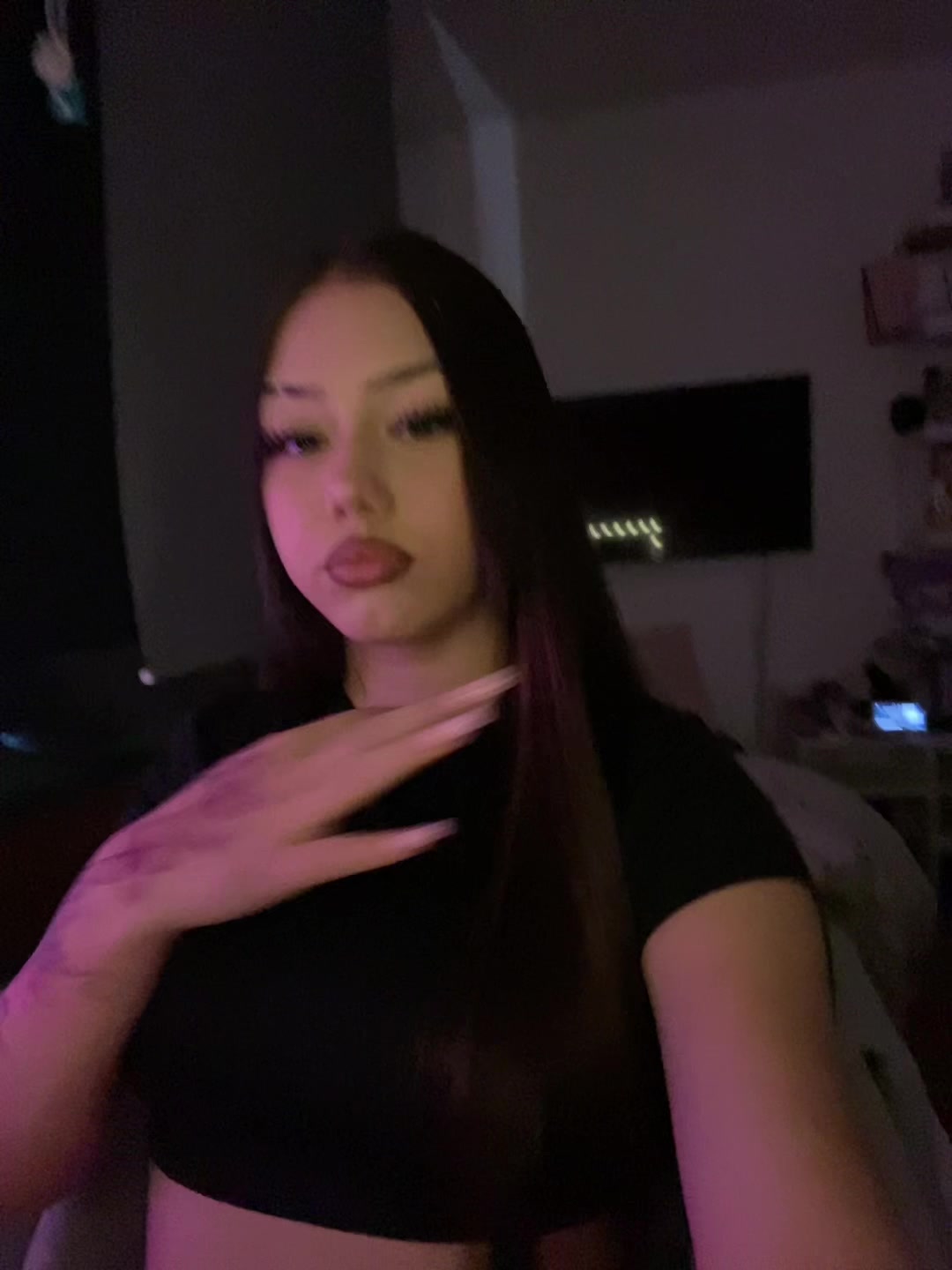 @👻