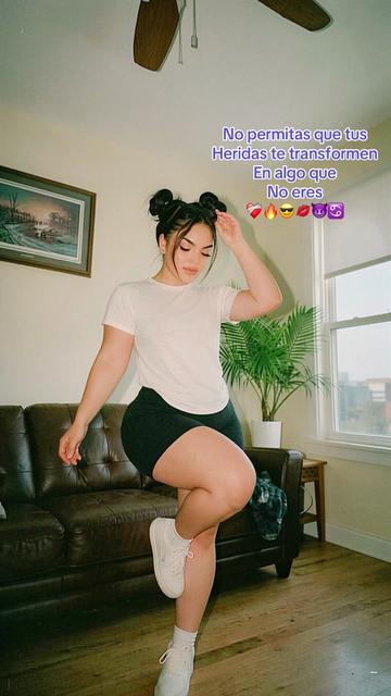 @🪼𝓒𝓲𝓷𝓭𝔂🍑👑♋️
