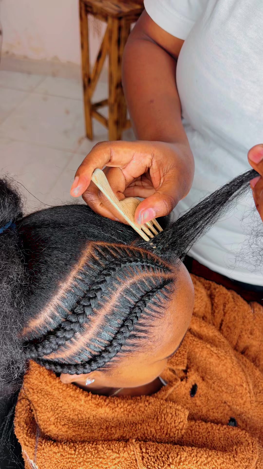 @GEECURLY SALON