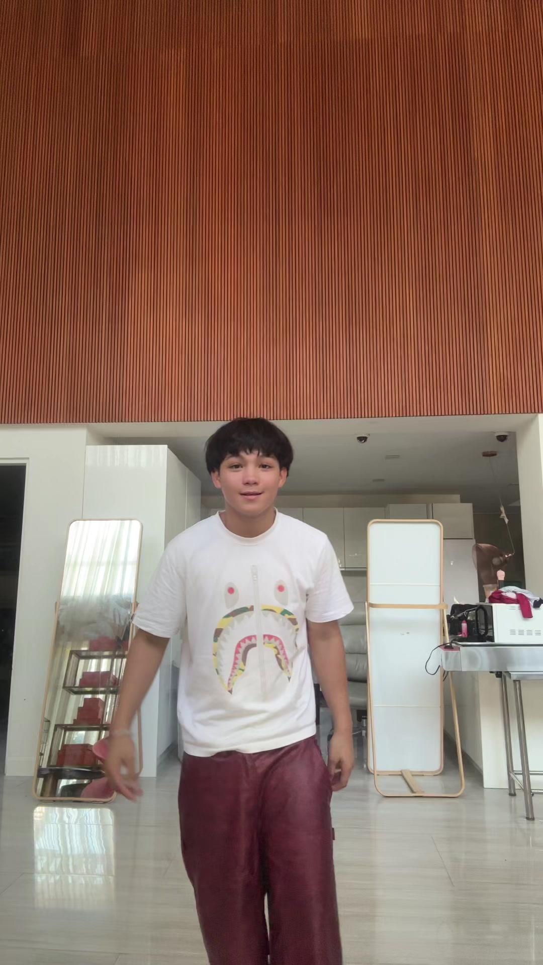 @Zai
