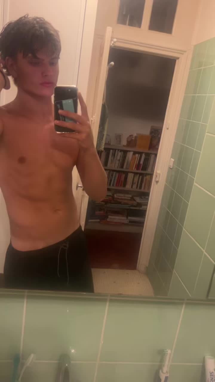 @Lyyrrr