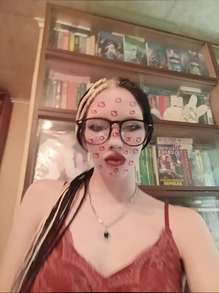 @кто я?👹