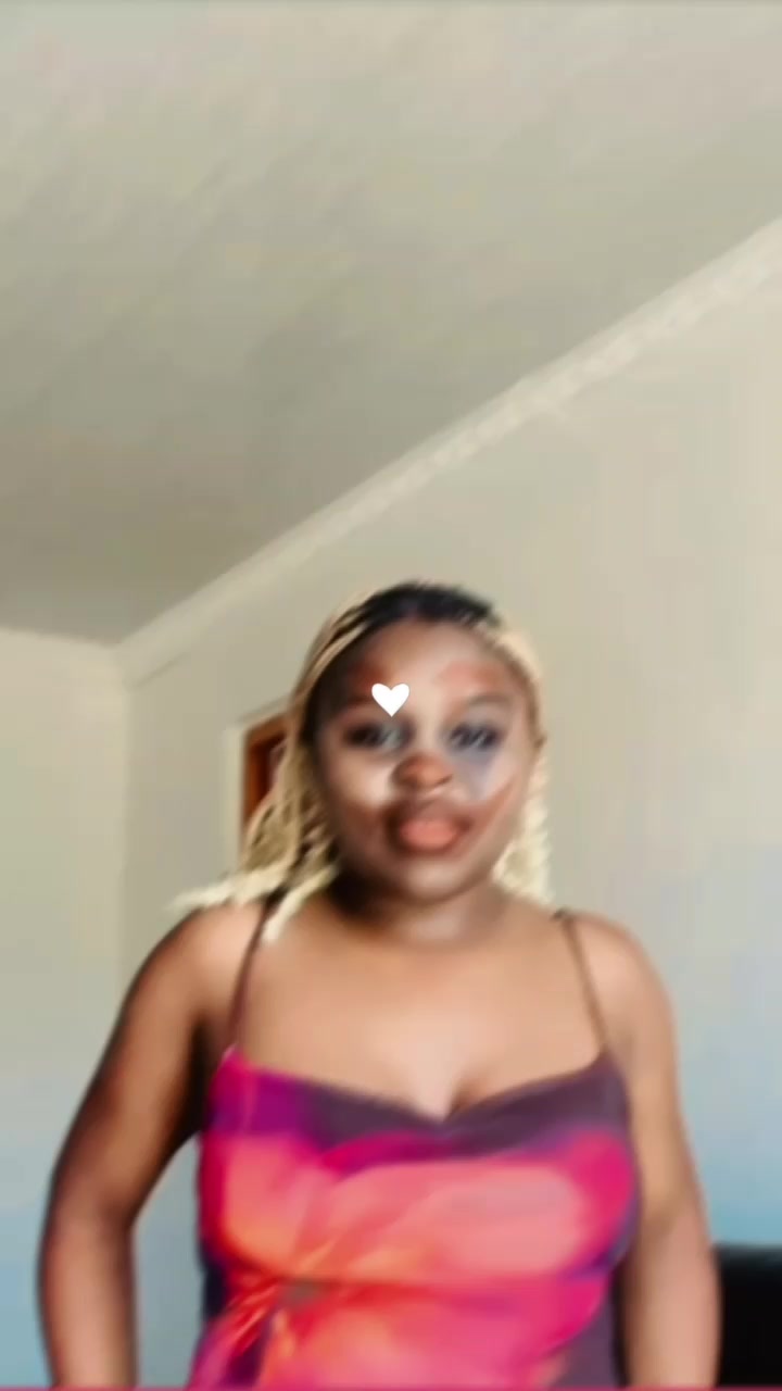 @ZOEWY_RED🧸👅✂️!!