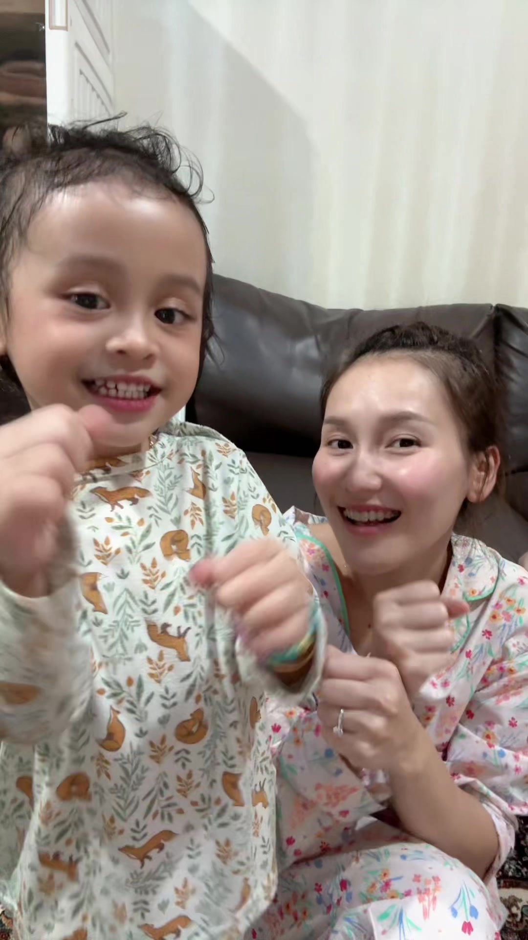 @Ayu Ting Ting