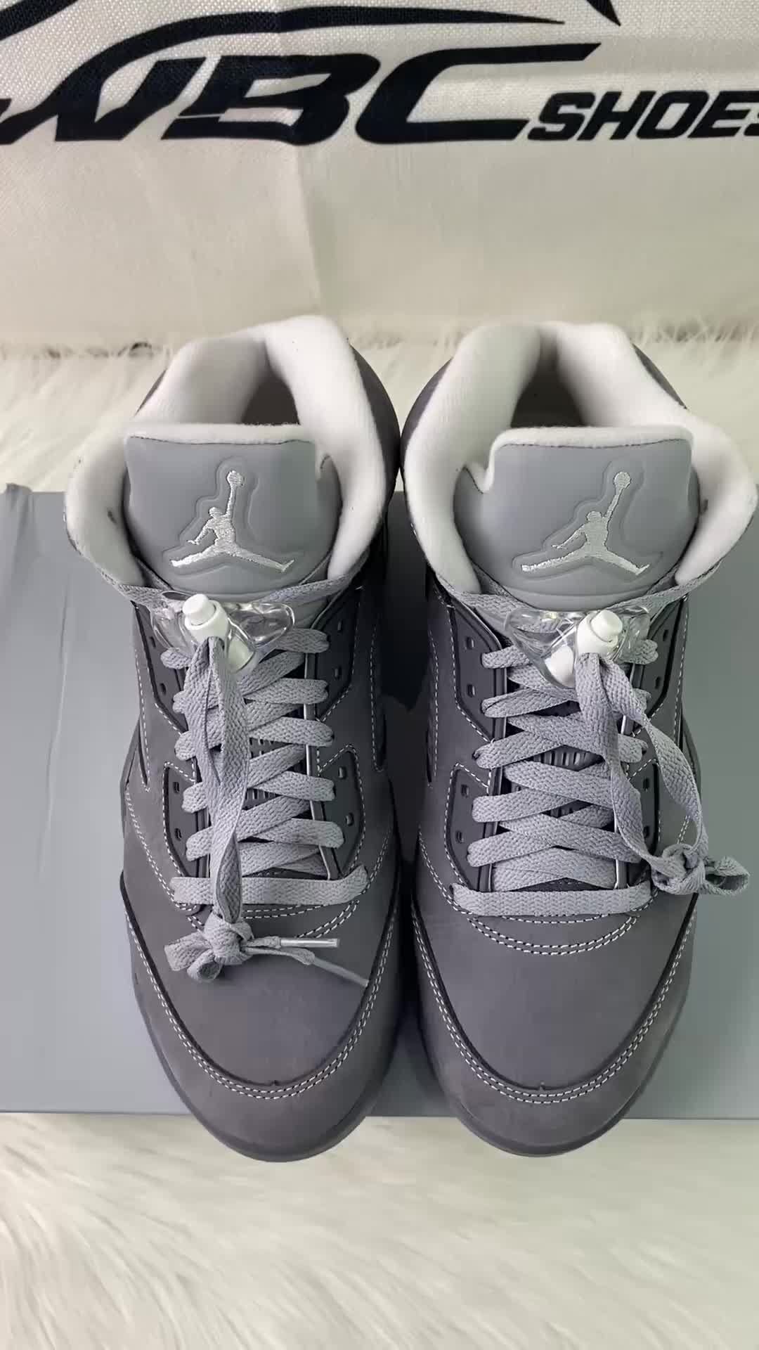 @WBC Shoes Daily