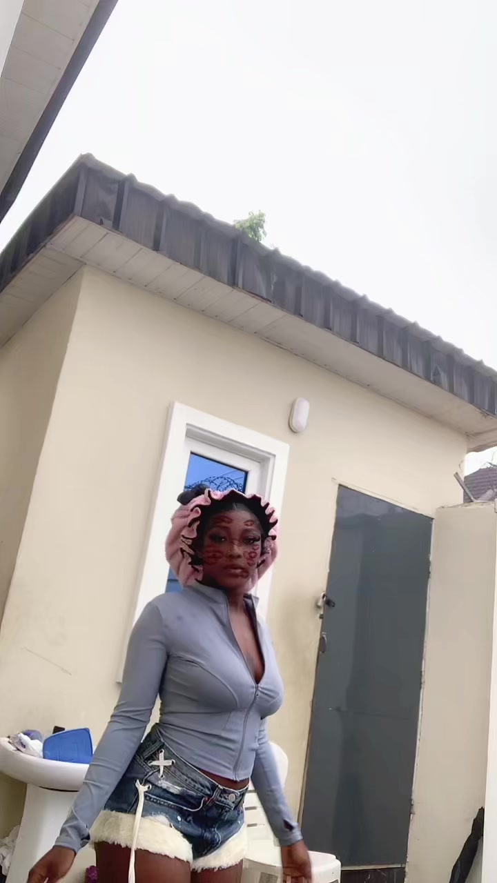 @feyikemi