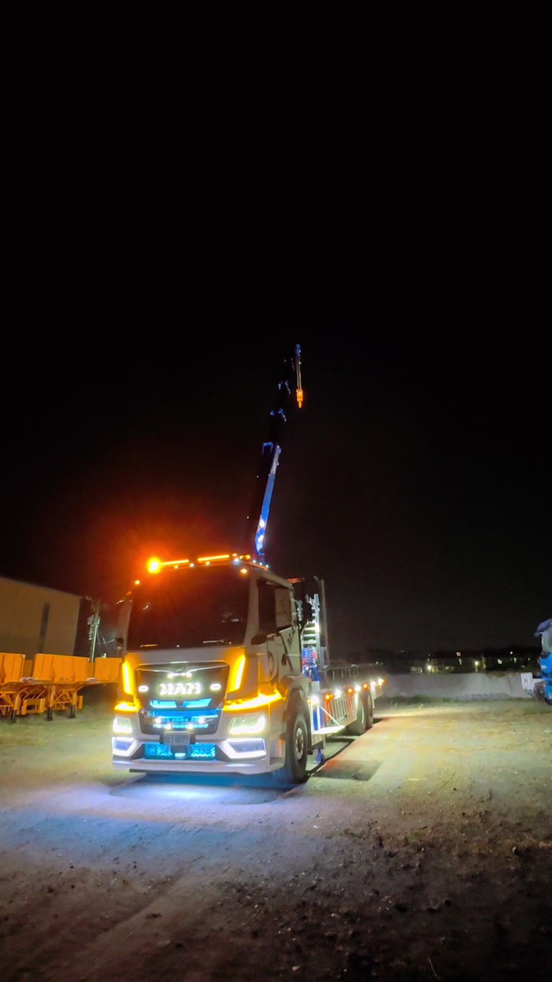 @勤益電機 弘偉