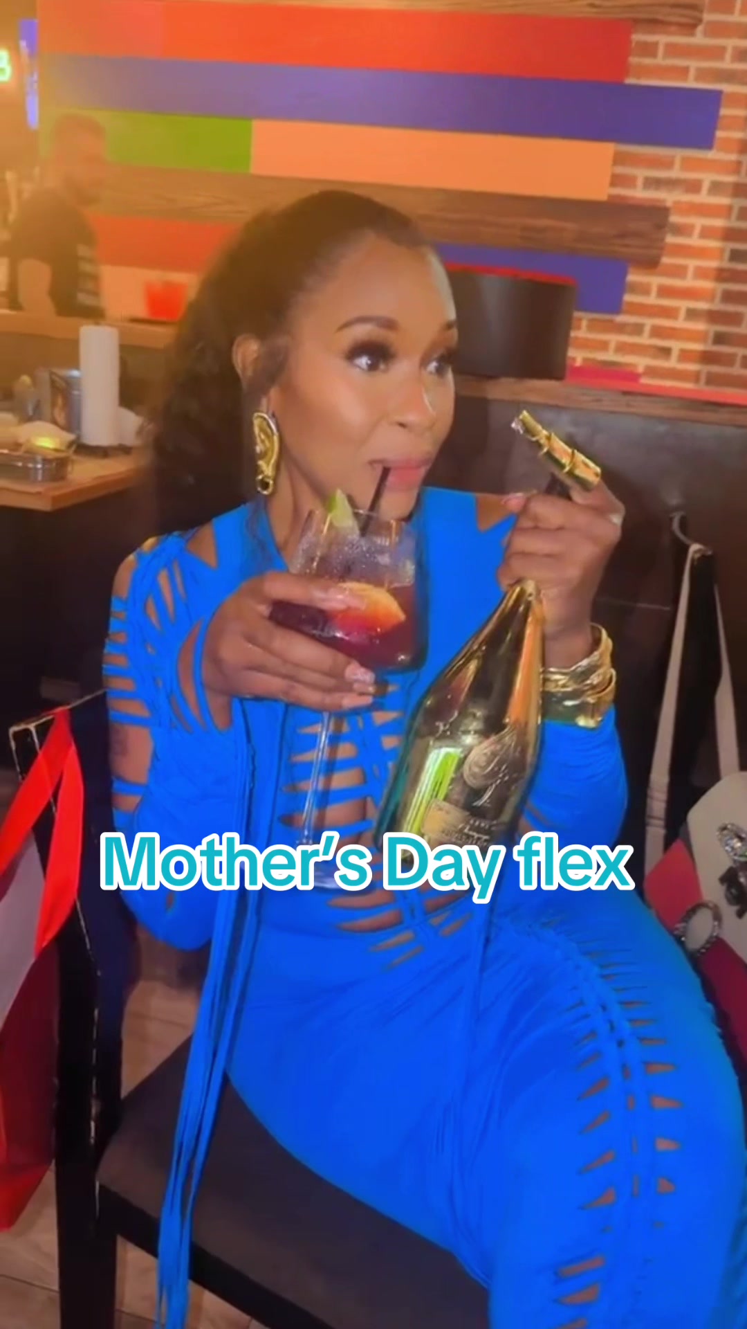 @DonnetteElegantBossLady