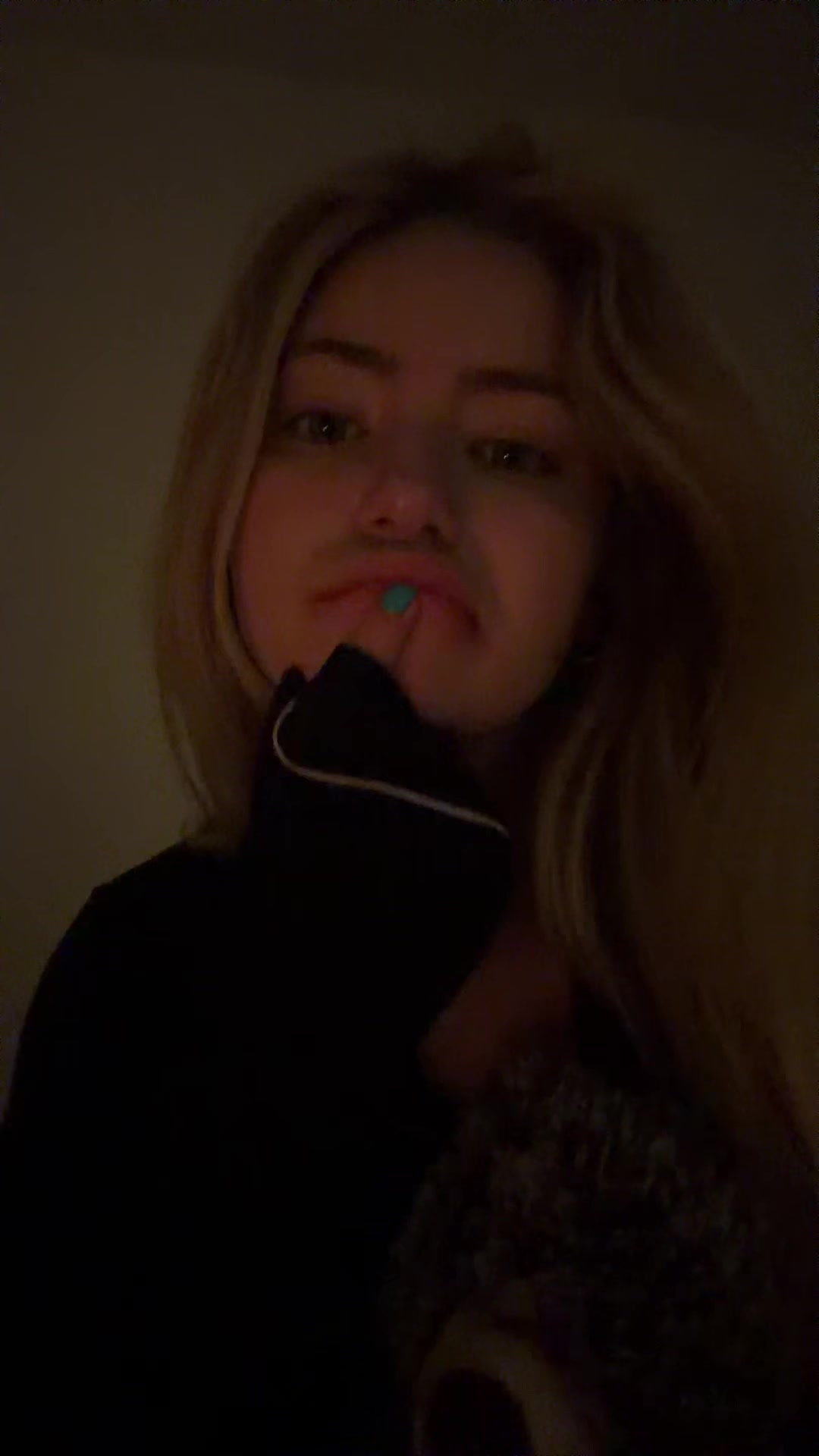 @…