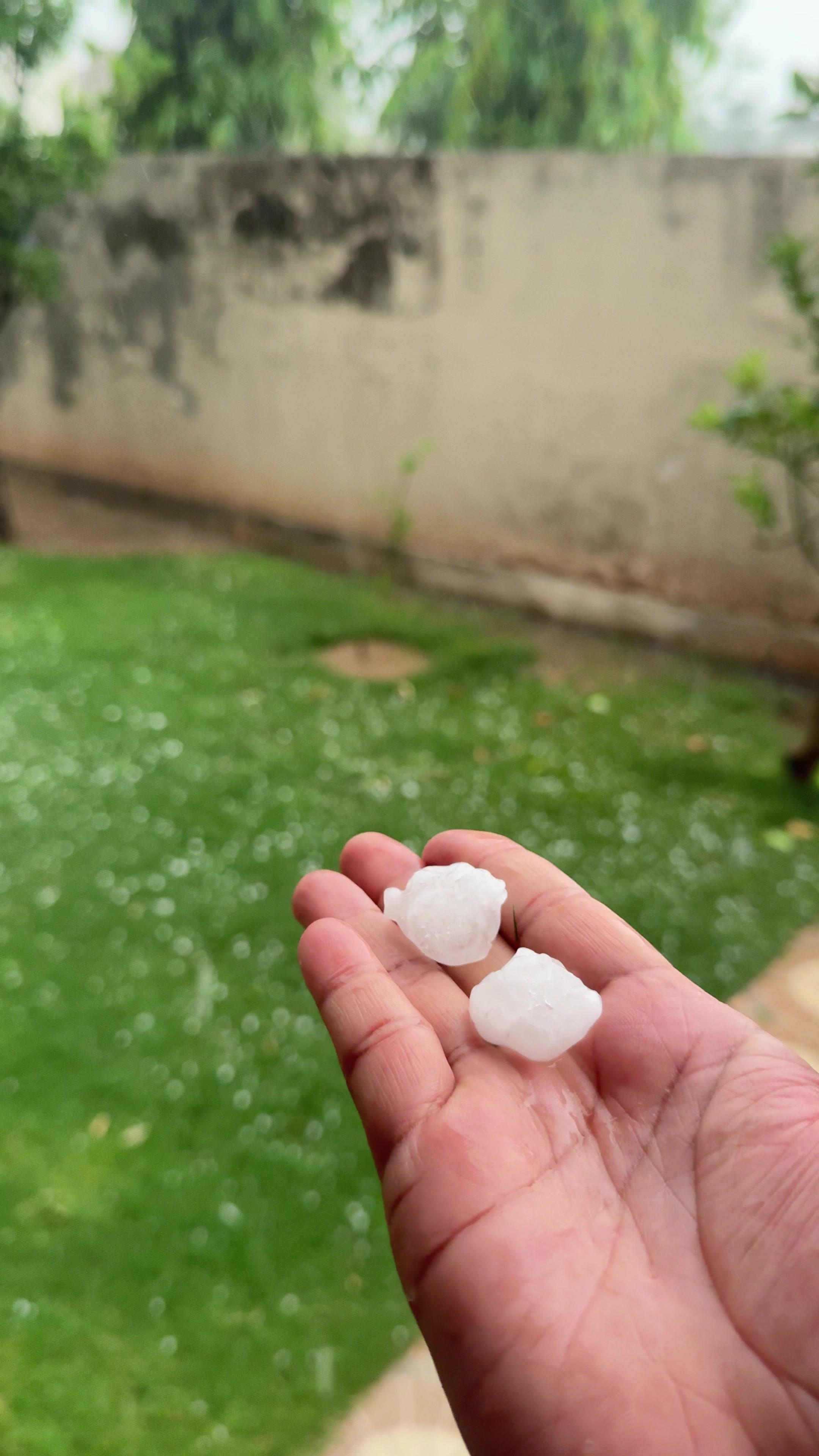 @Lahore lahore ay