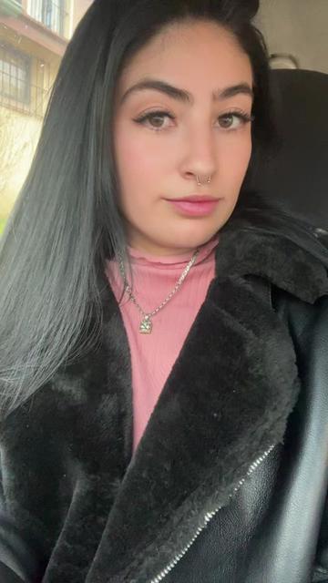 @angieurtubey