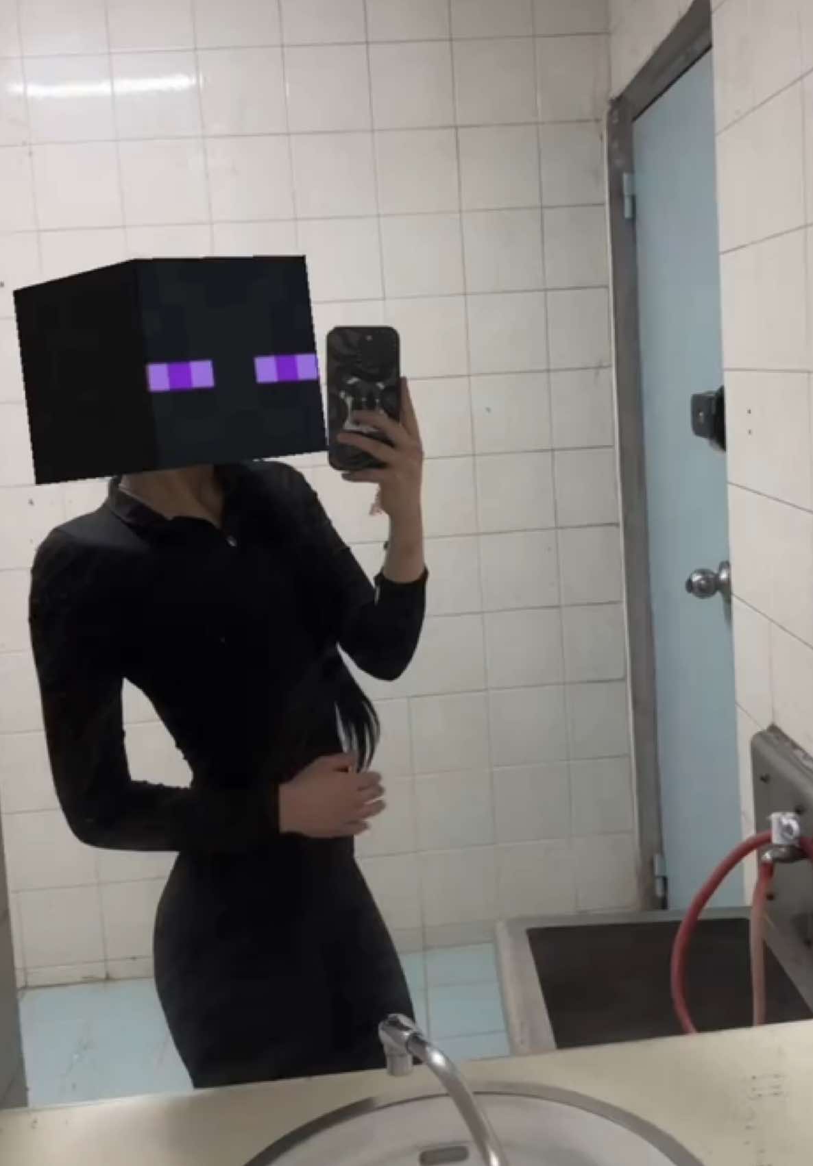 @🫷