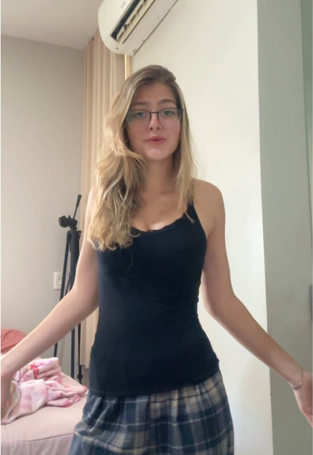 @bymavihs