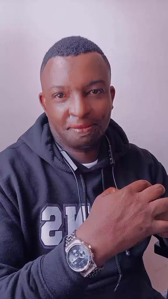 @KELVIN WA NYAMBURA