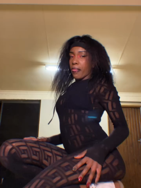@Twerk Queen