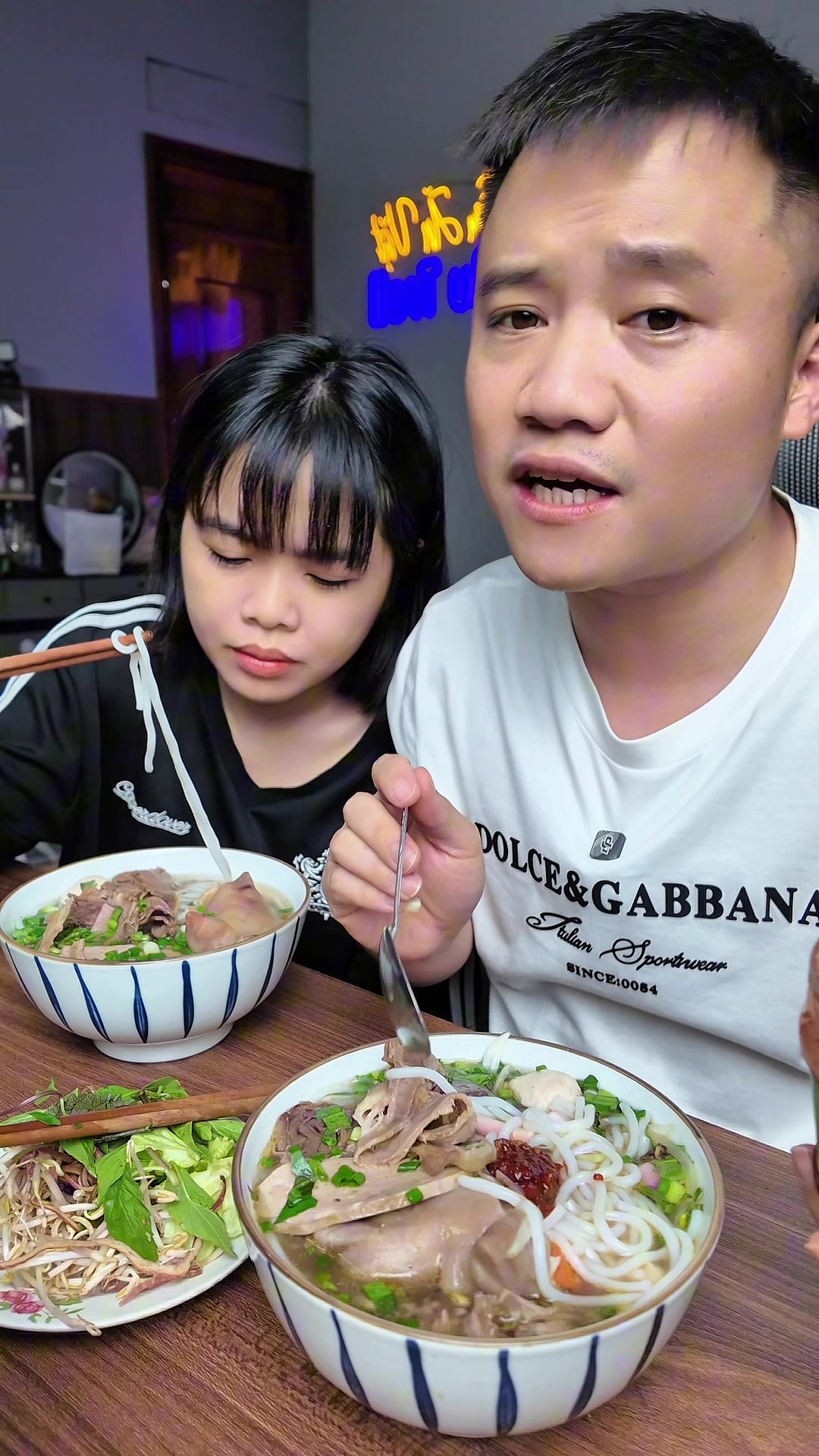 @Nguyễn Văn Hậu (Hậu Troll)
