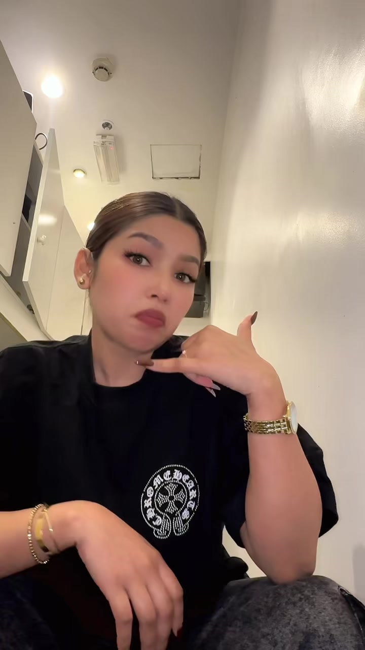 @Aliza rasaily 😍😍🇳🇵to 🇦🇪
