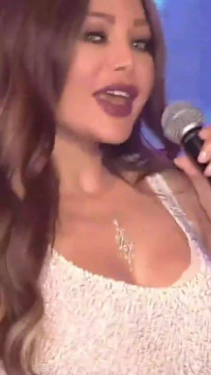 @الفنانات