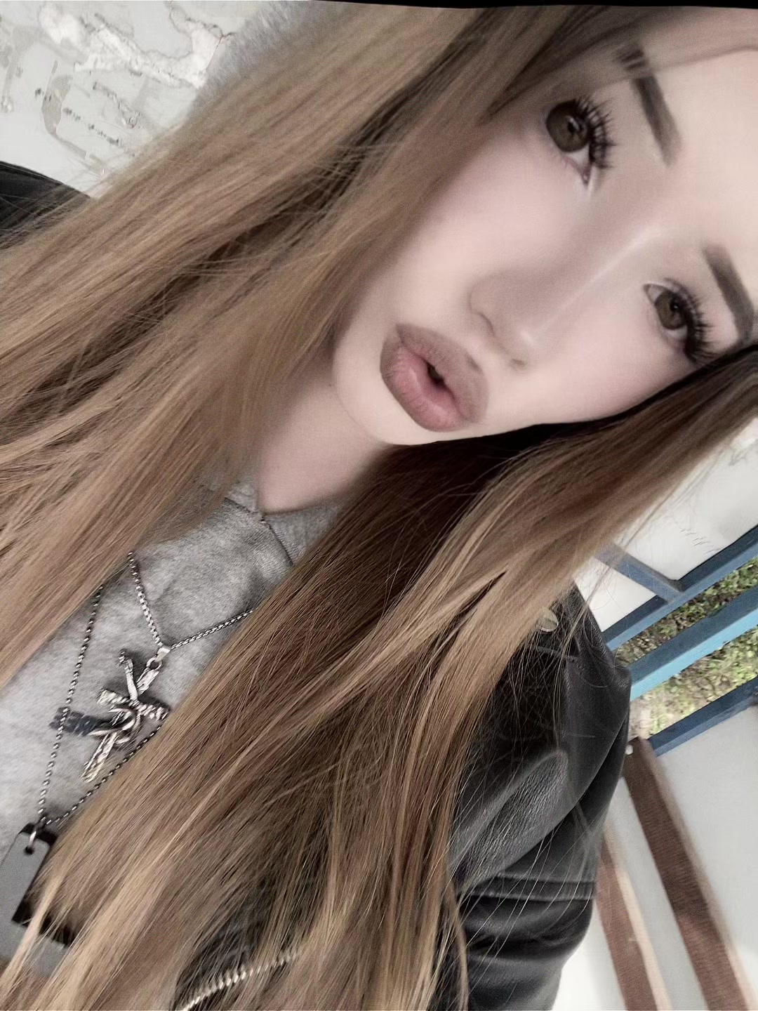 @li_n.u_sia