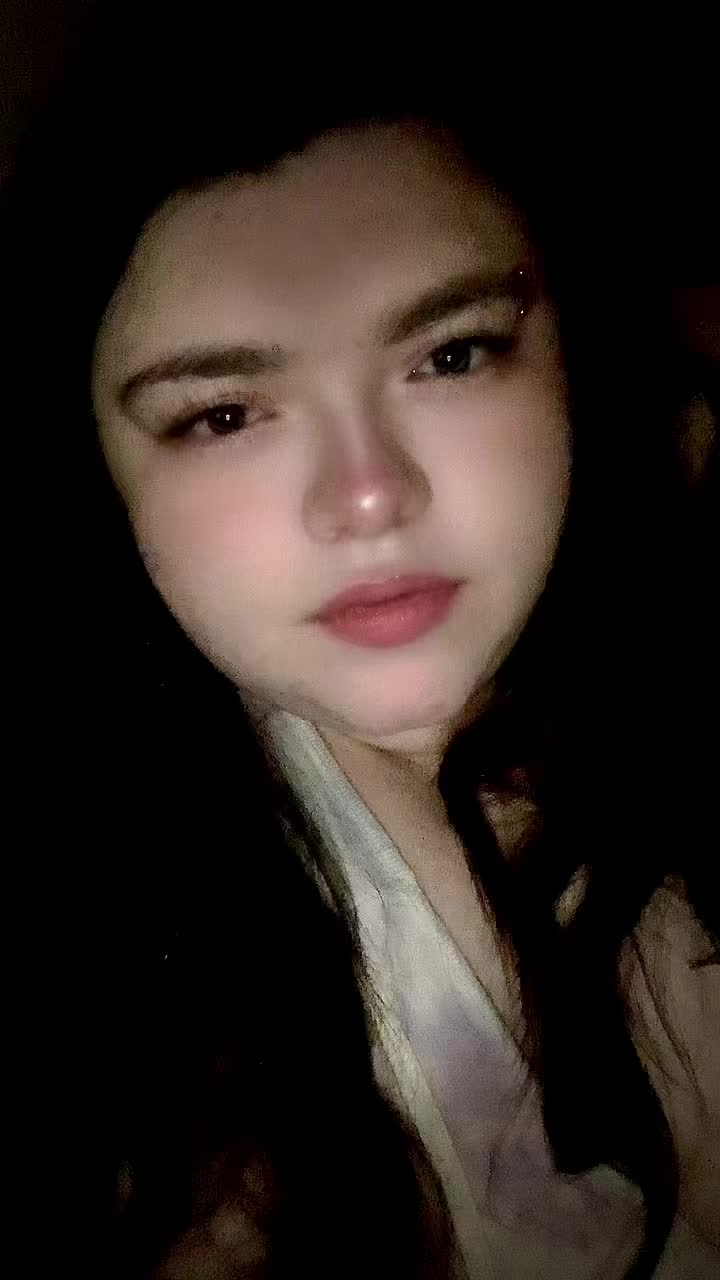 @FluffiBuniTushie