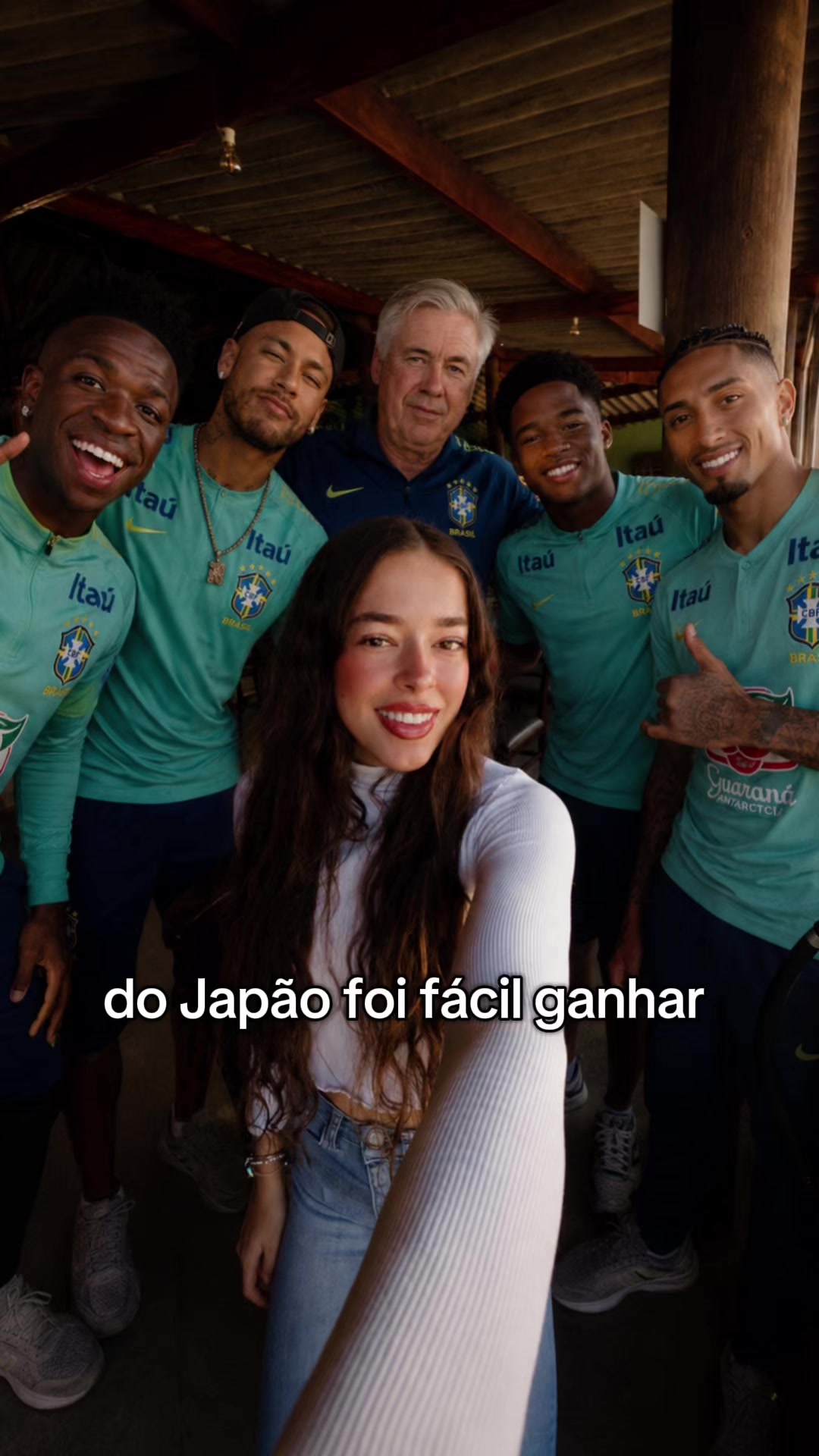 @Julia Andrade
